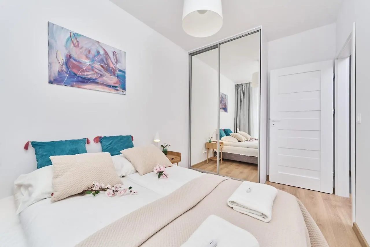 Apartment Wichrowa With Free Garage Wroclaw By Noclegi Renters