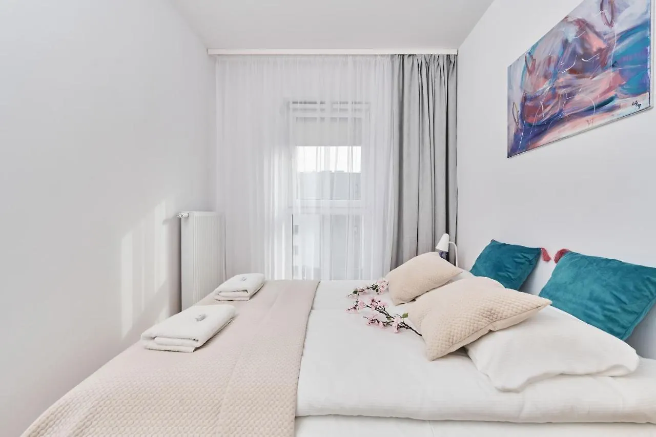 Apartment Wichrowa With Free Garage Wroclaw By Noclegi Renters